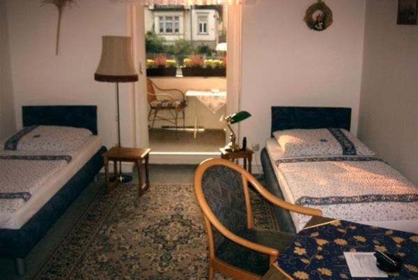Hotel-Pension Koenigswald Дрезден Номер фото